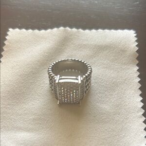 Dazzling Silver Women's Ring
